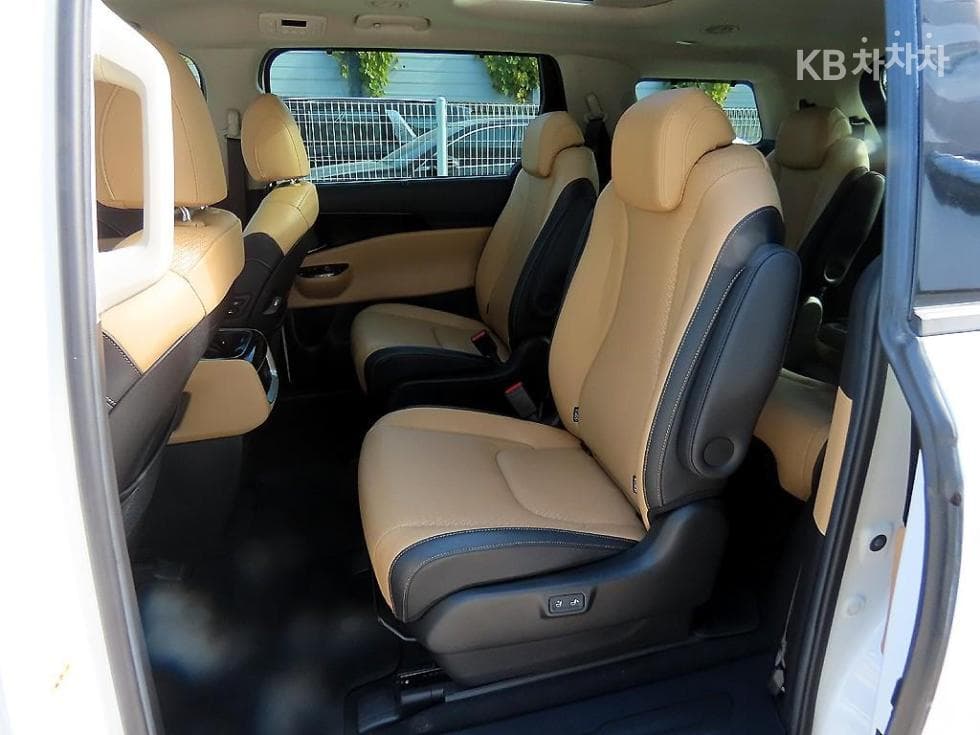 Киа Канивал 4-то поколениеD2.2 9-местен Noblesse - 6