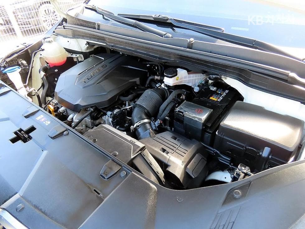 Киа Канивал 4-то поколениеD2.2 9-местен Noblesse - 19