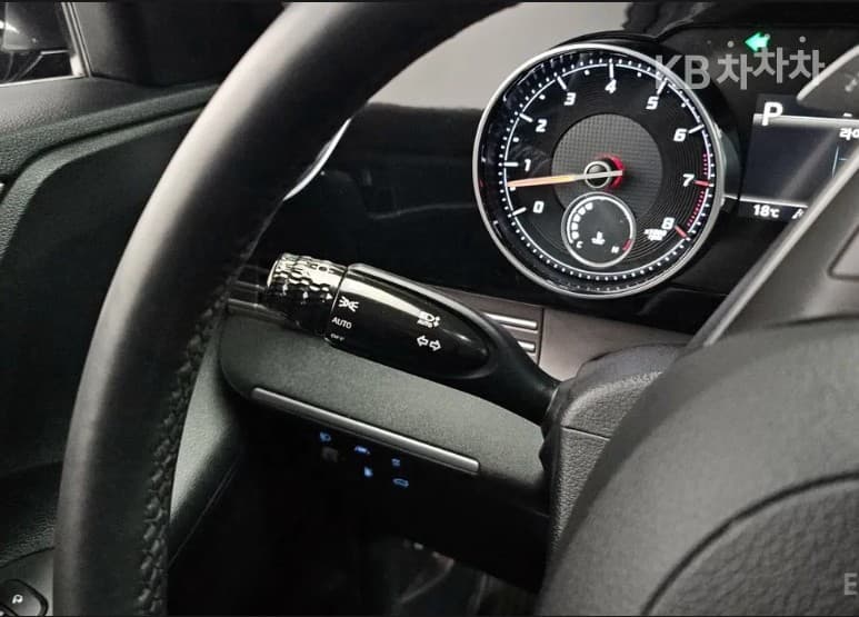 Хюндай The New (фейслифт) Grandeur (Azera)2.5 Premium 초이스 - 19