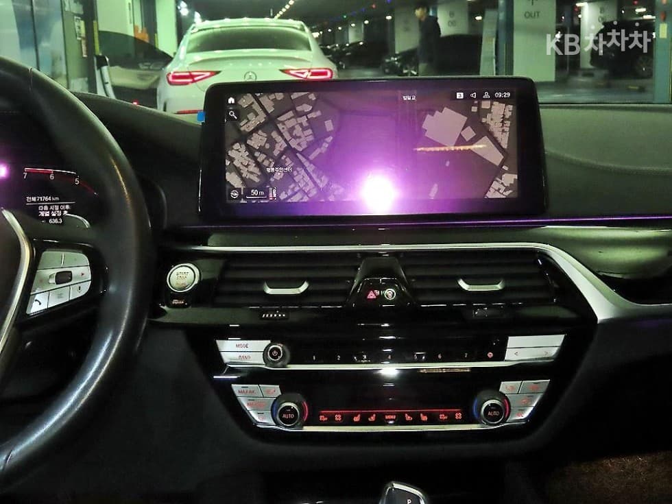 BMW 올New5 Series (G30)530i Luxury - 11
