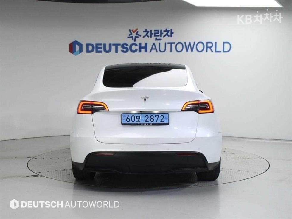 테슬라 Model YStandard Range - 4