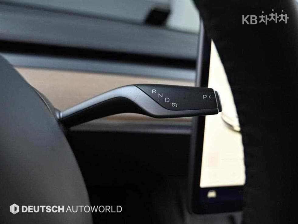 테슬라 Model YStandard Range - 9