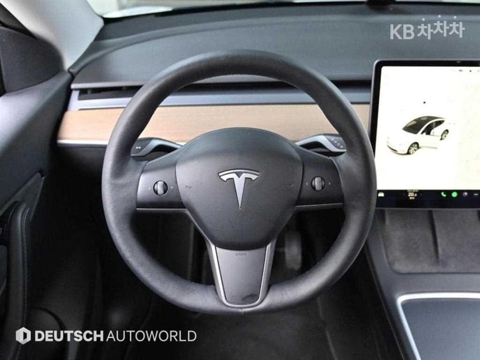 테슬라 Model YStandard Range - 13