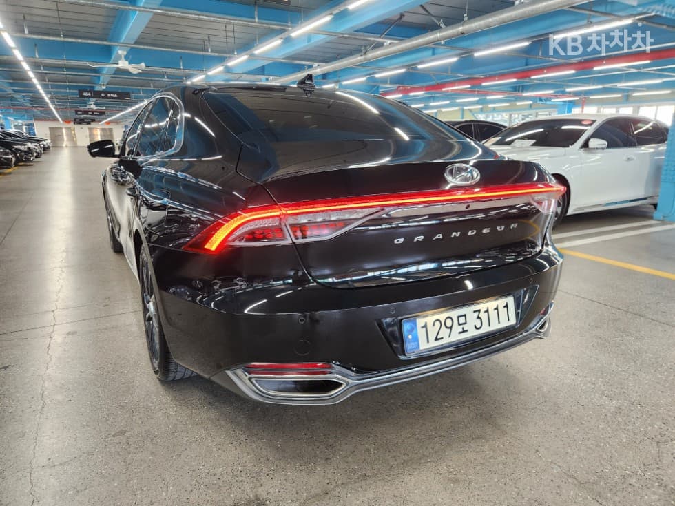 Хюндай The New (фейслифт) Grandeur (Azera)2.5 Exclusive - 8