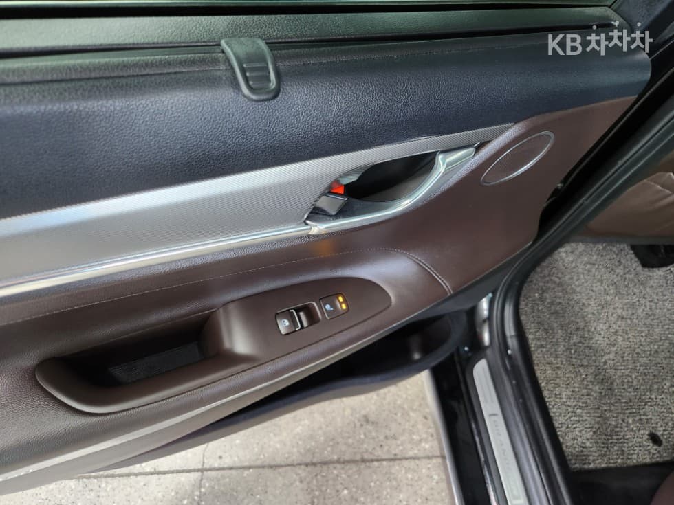 Хюндай The New (фейслифт) Grandeur (Azera)2.5 Exclusive - 25