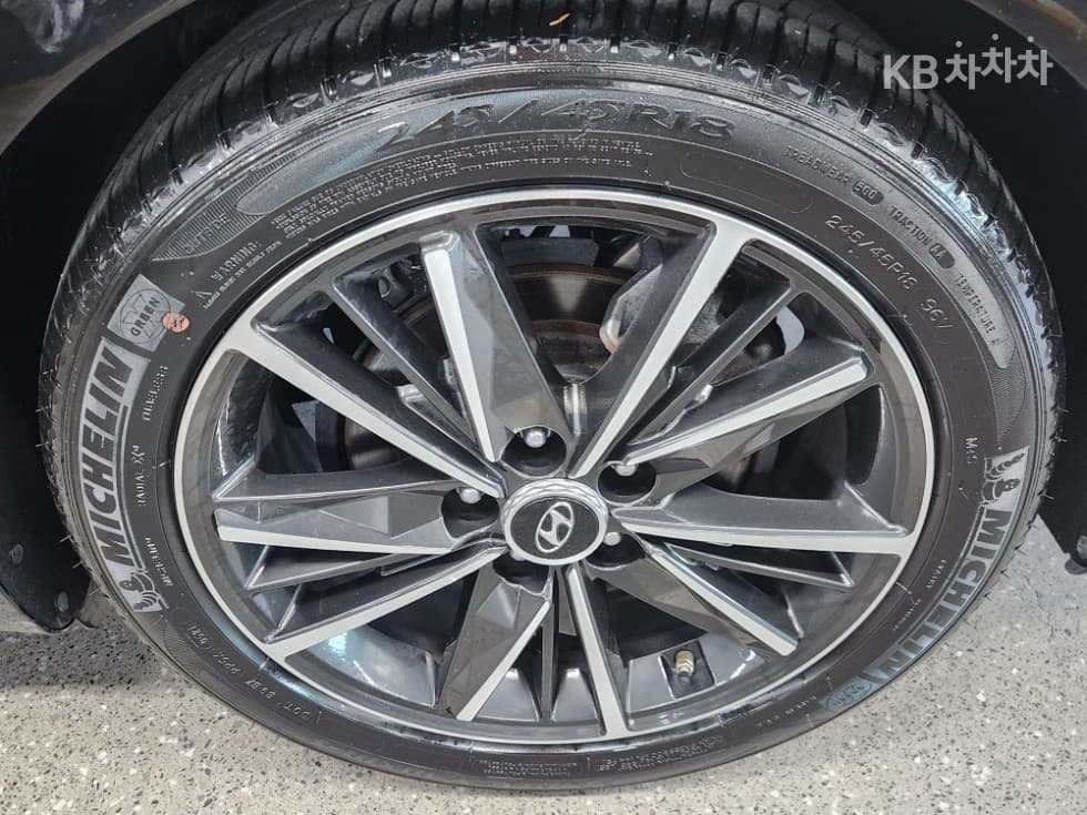 Хюндай The New (фейслифт) Grandeur (Azera)2.5 Exclusive - 29