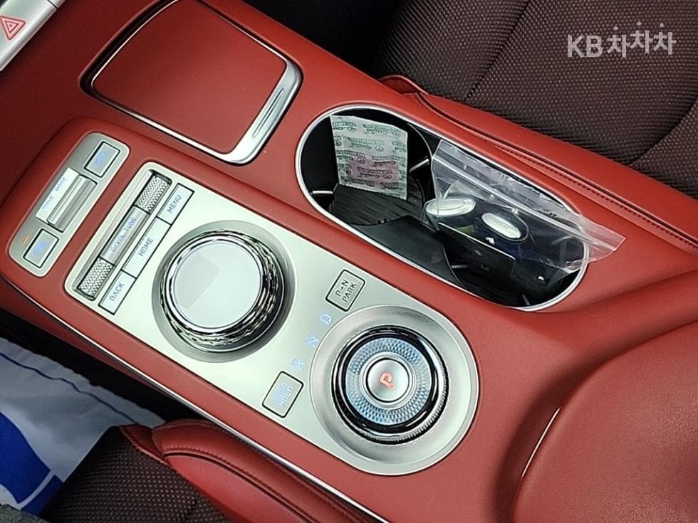 Дженезис GV70Бензин 2.5T 스포츠패키지 2WD - 8