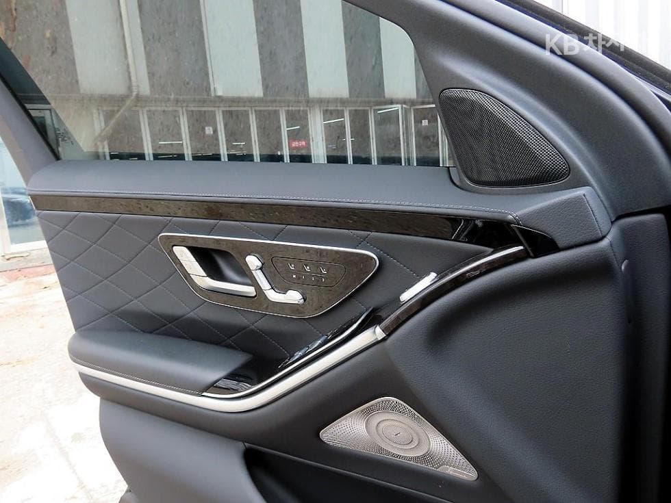 Mercedes-Benz S-Class W223S500L 4Matic Standard - 12