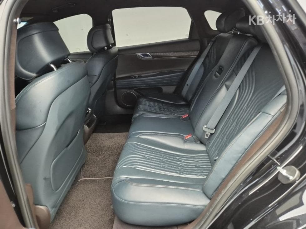 Genesis G80(RG3)2.2 VGT 2WD - 12