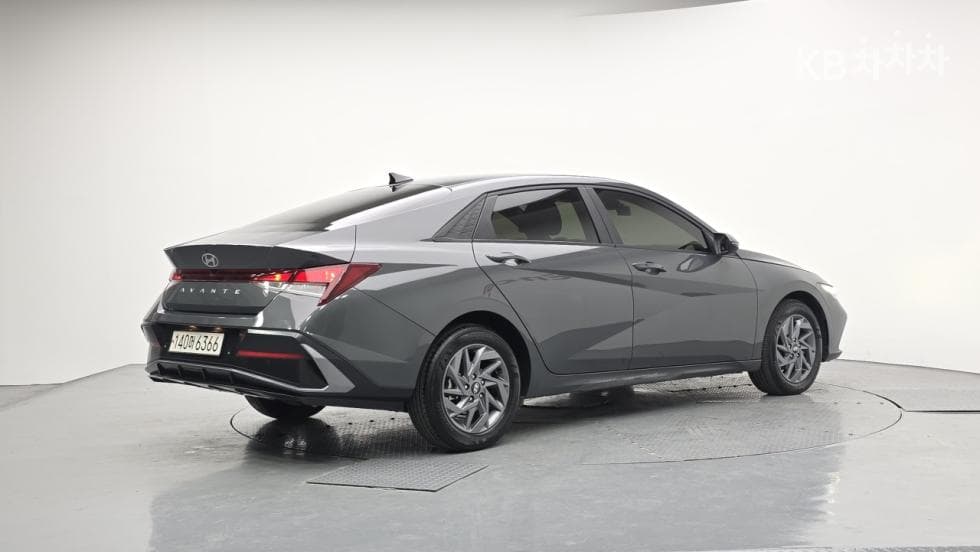 Хюндай The New (фейслифт) Avante (Elantra) Хибрид (CN7)1.6 HEV Modern - 3