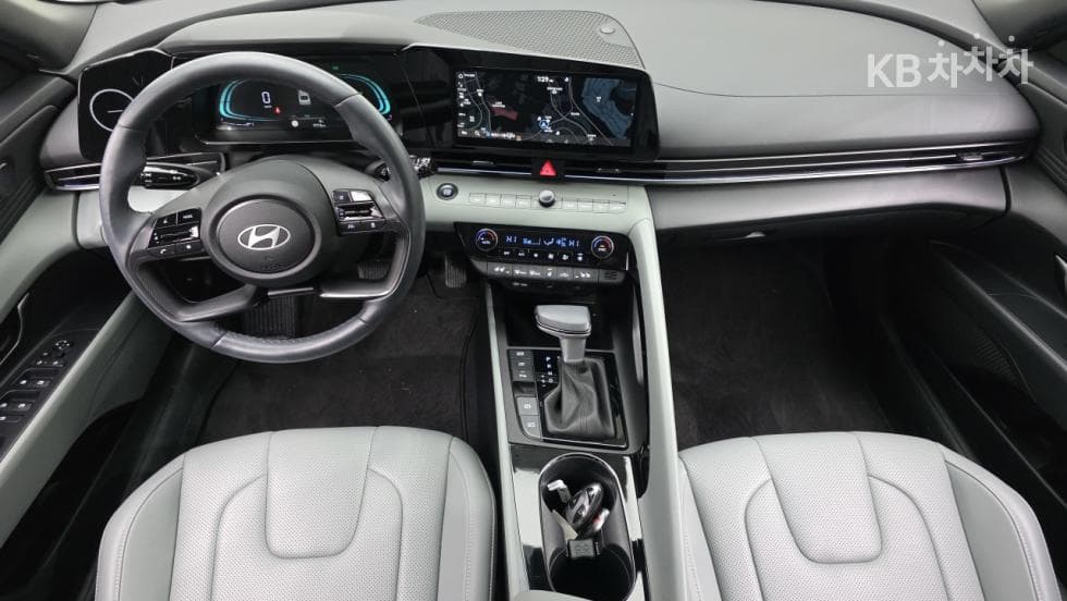 Хюндай The New (фейслифт) Avante (Elantra) Хибрид (CN7)1.6 HEV Modern - 9