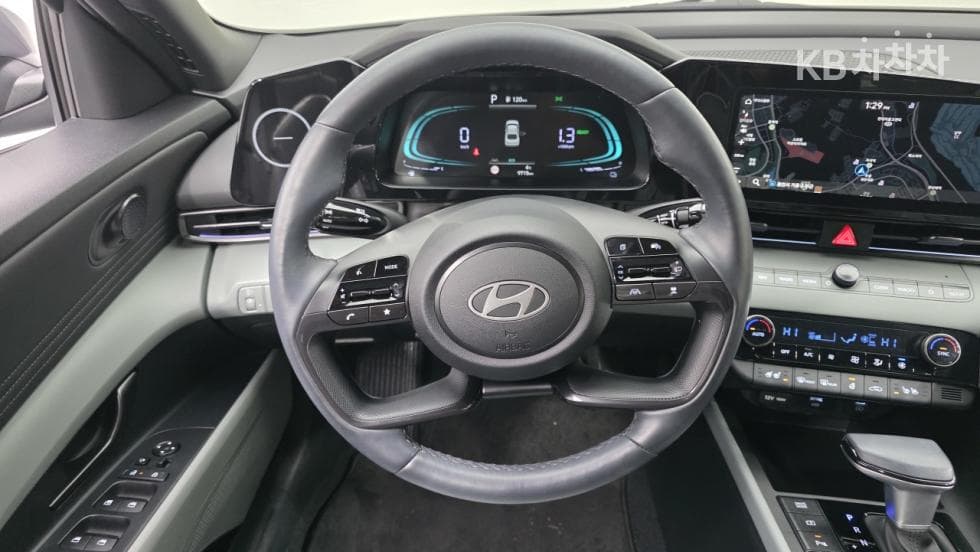 Хюндай The New (фейслифт) Avante (Elantra) Хибрид (CN7)1.6 HEV Modern - 11