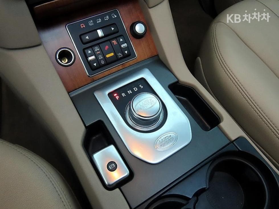 Land Rover 디스커버리43.0 SDV6 SE - 10