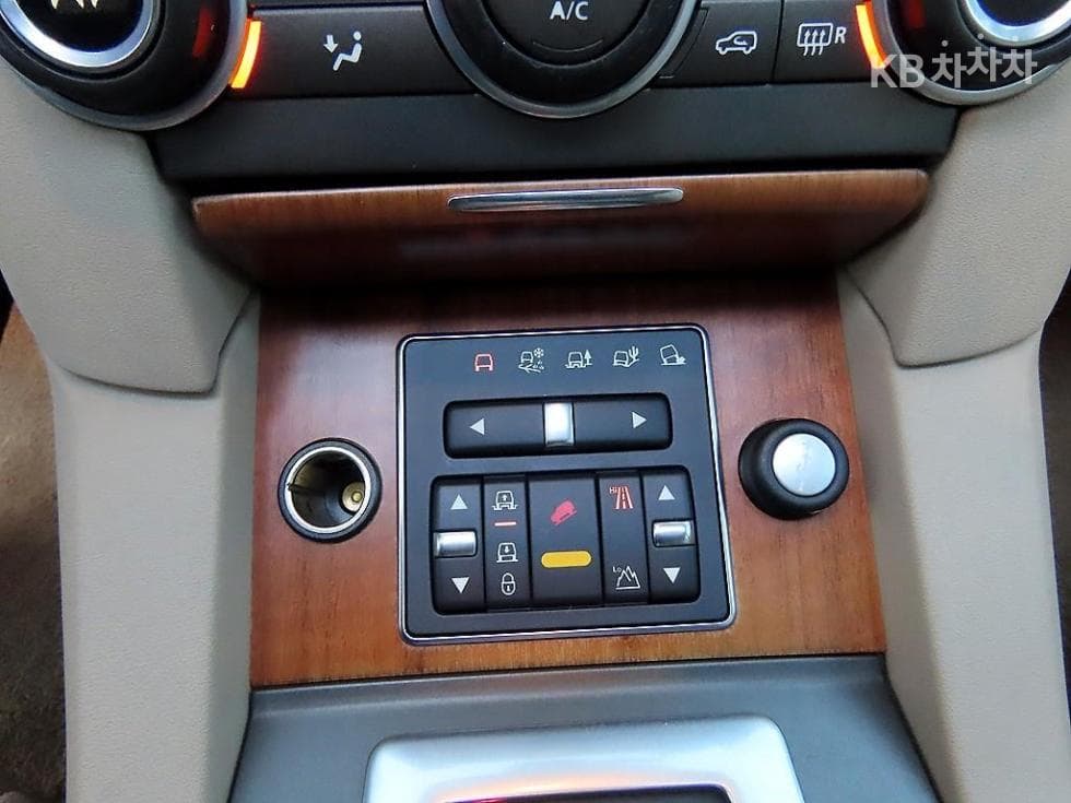 Land Rover 디스커버리43.0 SDV6 SE - 13
