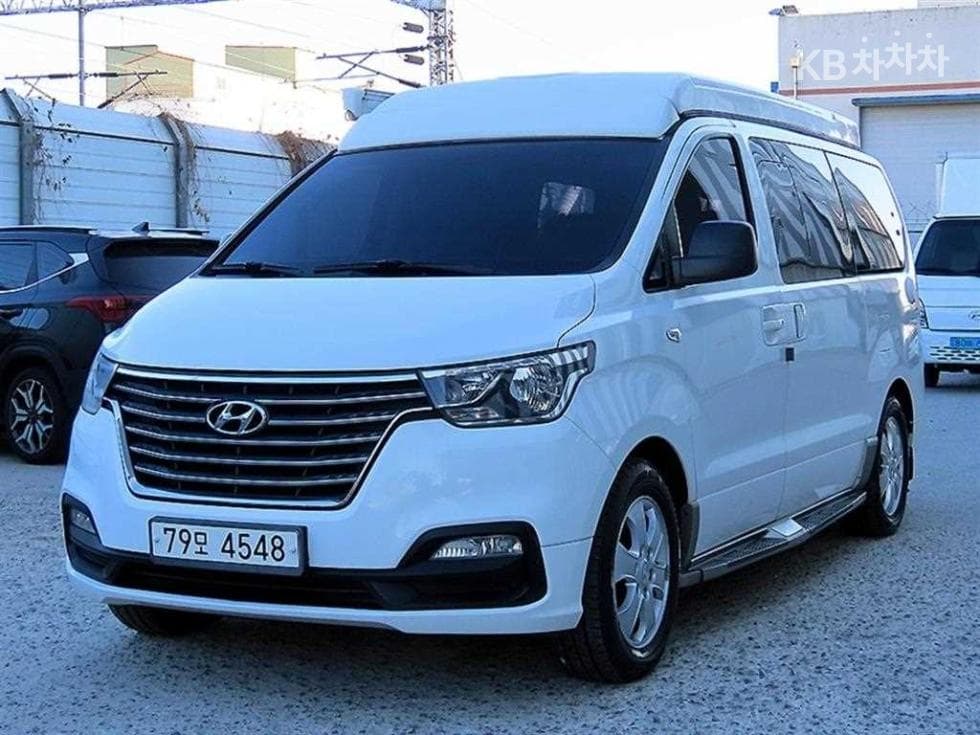Hyundai The New (facelift) 그랜드 Star렉스 Camper / Camping car - Image 1