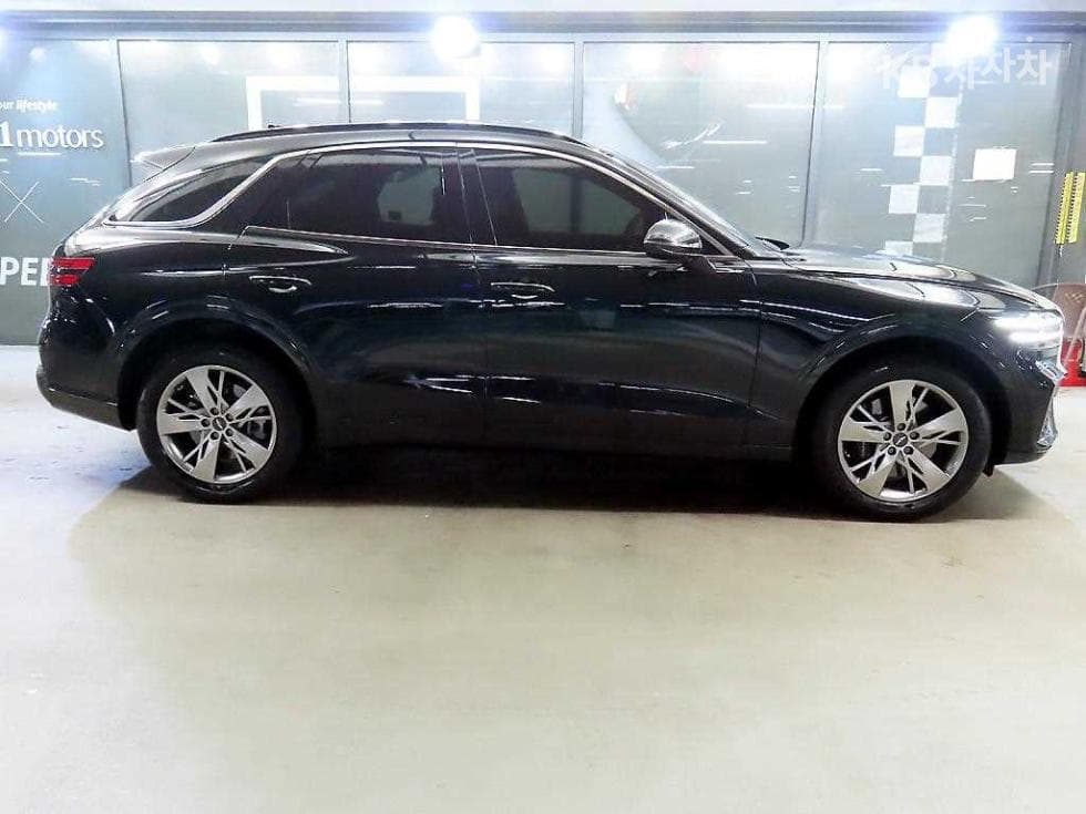 Genesis GV70Gasoline 2.5T AWD - 3