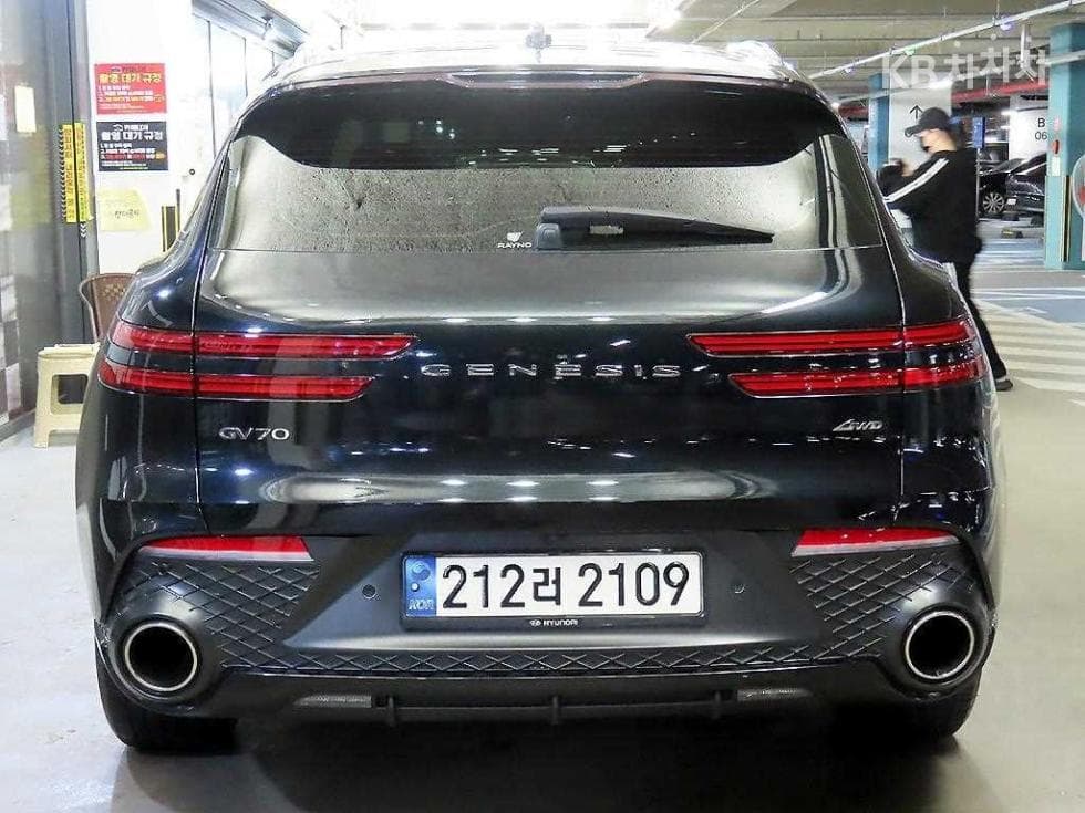 Genesis GV70Gasoline 2.5T AWD - 5