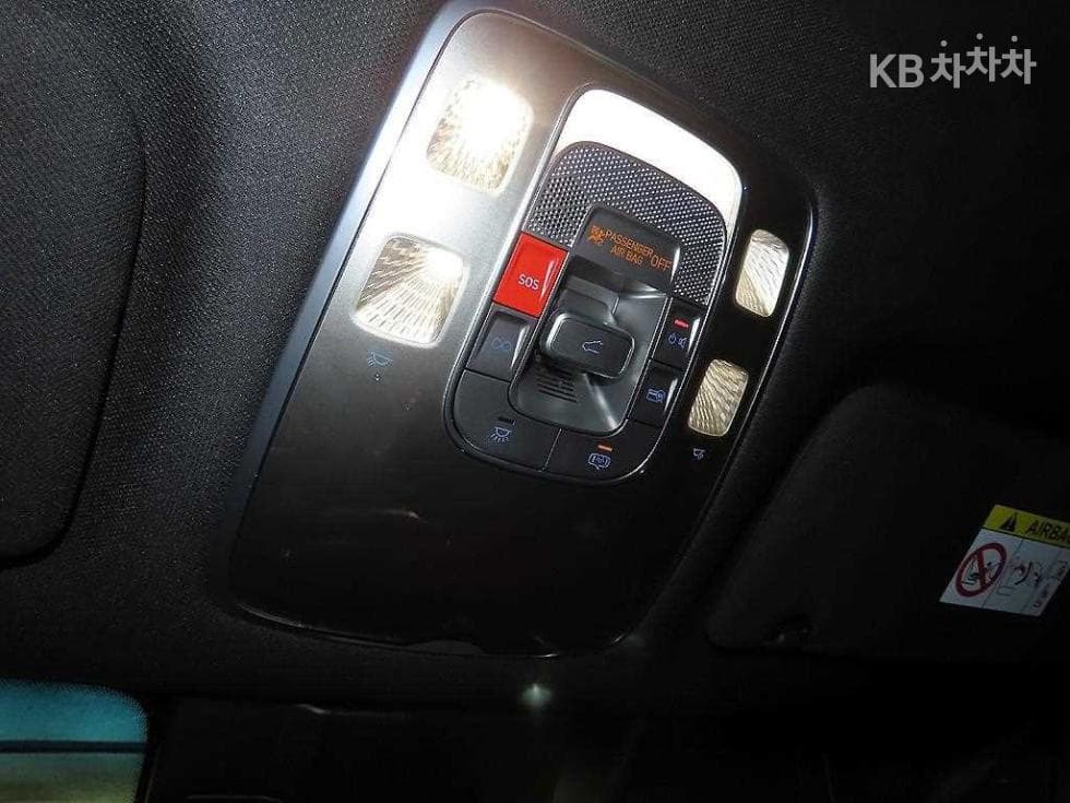 Genesis GV70Gasoline 2.5T AWD - 13