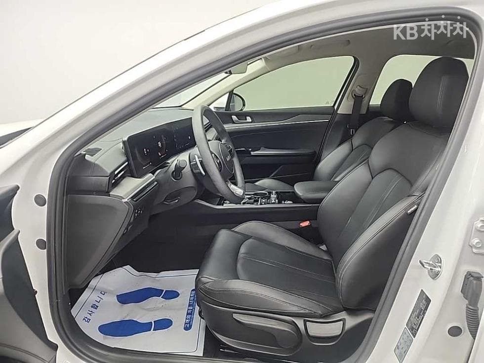 Киа The New (фейслифт) K5 3-토 поколение2.0 Бензин Престиж - 11