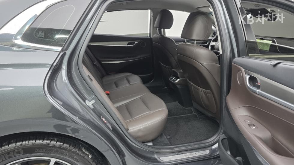 Хюндай The New (фейслифт) Grandeur (Azera)2.5 Exclusive - 8