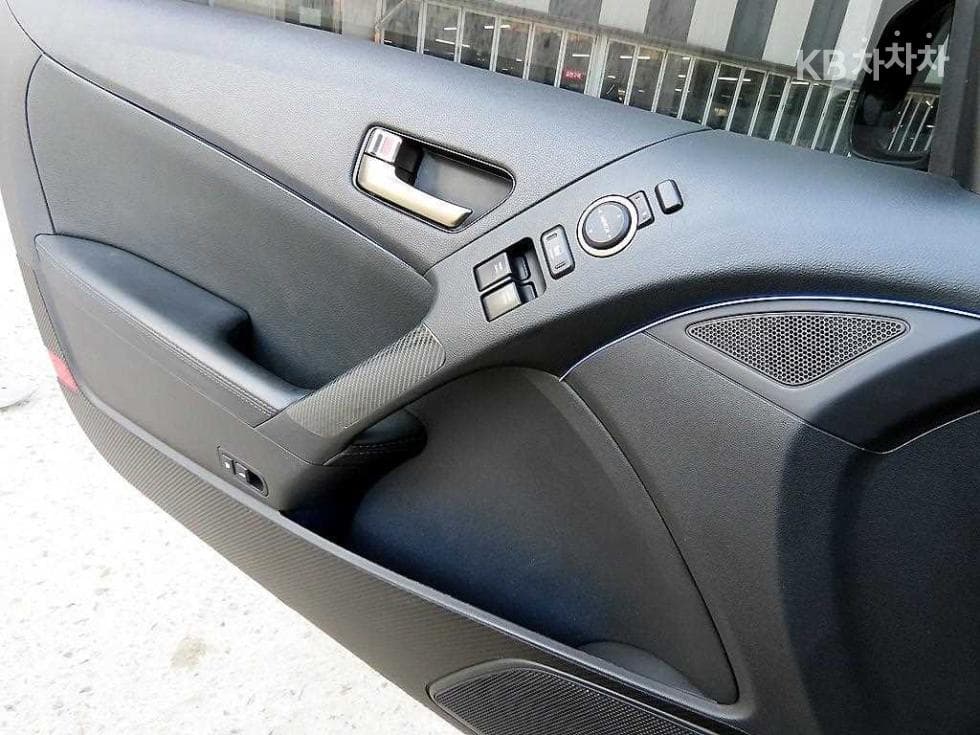 Hyundai The New (facelift) Genesis Coupe200 Turbo S - 11