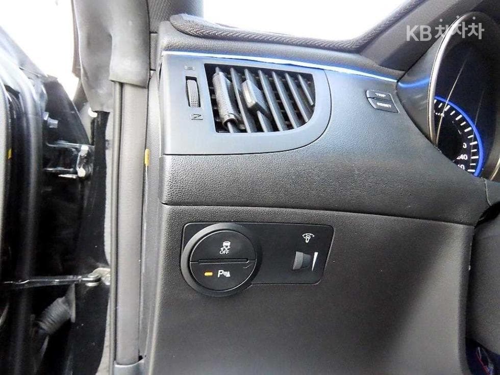 Hyundai The New (facelift) Genesis Coupe200 Turbo S - 12