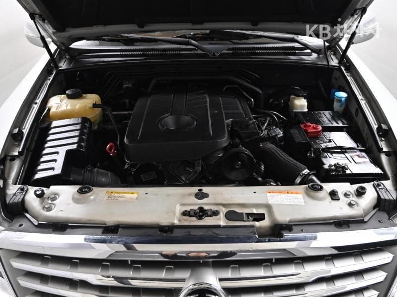 КейДжи Мобилити RextonW5-местен 4x4 Noblesse - 6