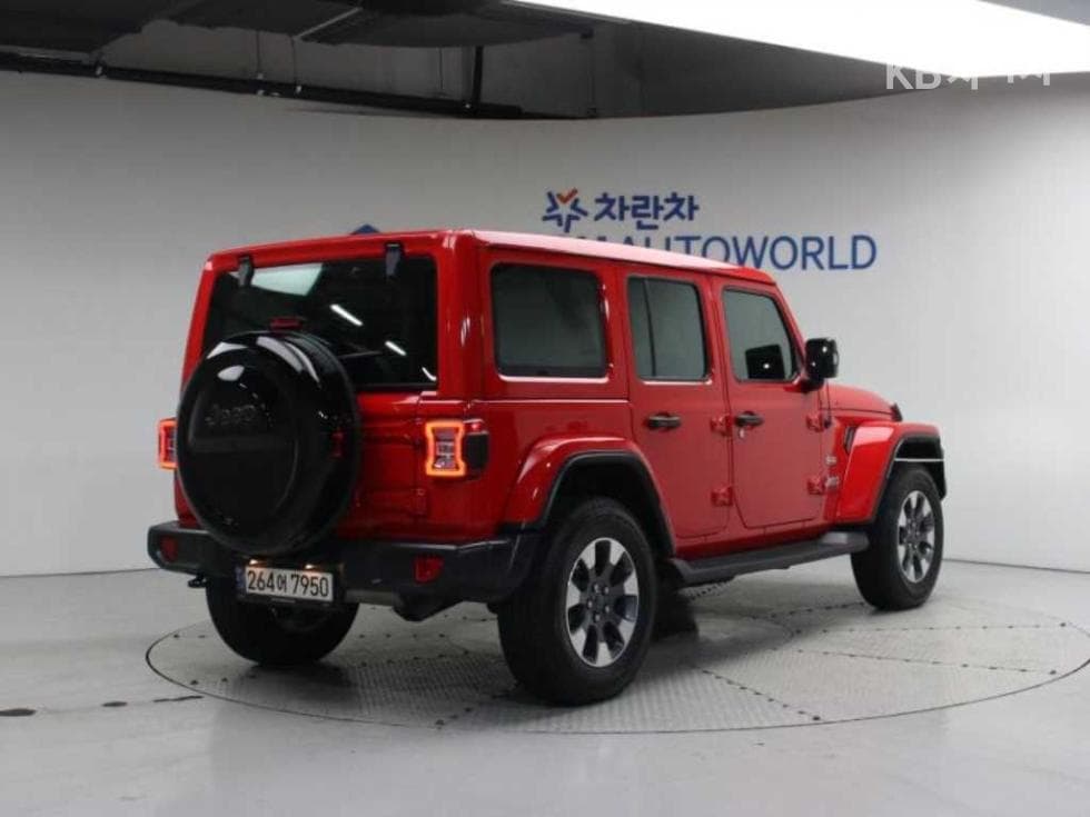 지프 랭글러 (JL)2.0 오버랜드 4도어 파워Товарна надстройка Стандартен - 2