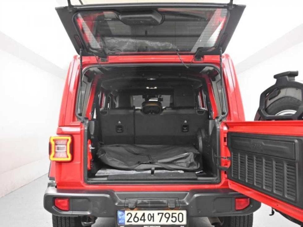 지프 랭글러 (JL)2.0 오버랜드 4도어 파워Товарна надстройка Стандартен - 20