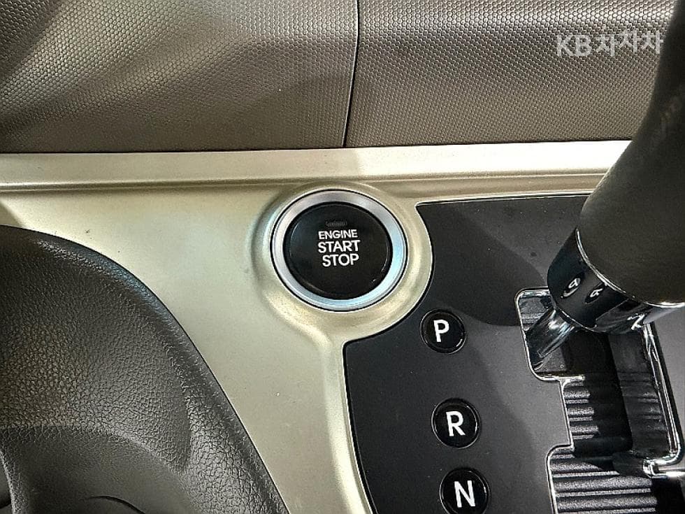 Kia Ray (van)1.0 Gasoline Prestige - 12