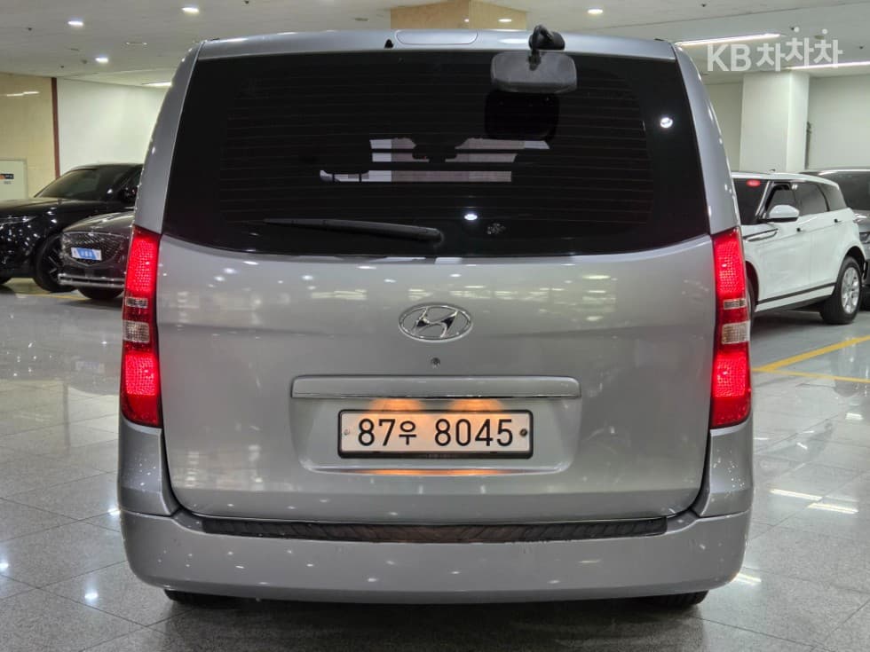 Хюндай Гранд Старекс3Местен승 Ван CVX Лукс - 4