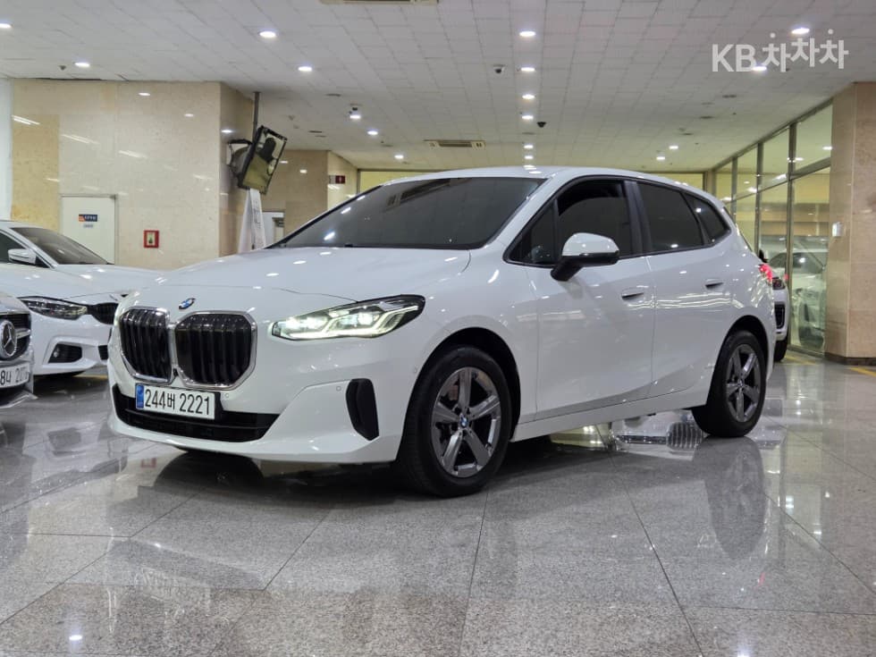 BMW 2시리즈 액티브 Турер(U06) 220i Advantage - Image 1
