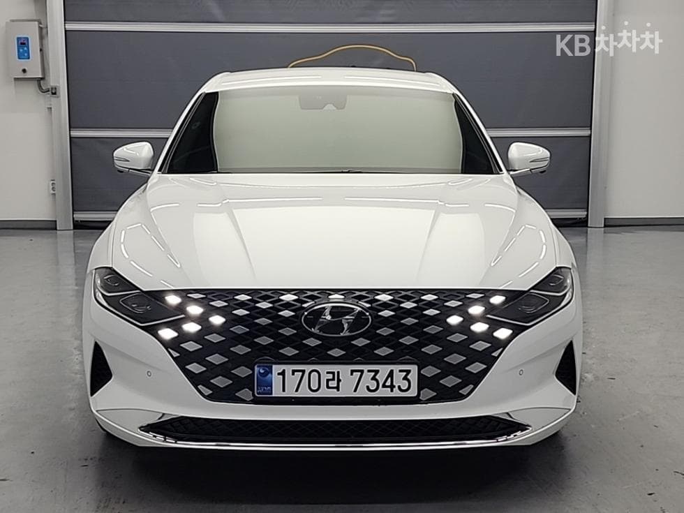 Hyundai The New (facelift) Grandeur (Azera)2.5 Exclusive - 2
