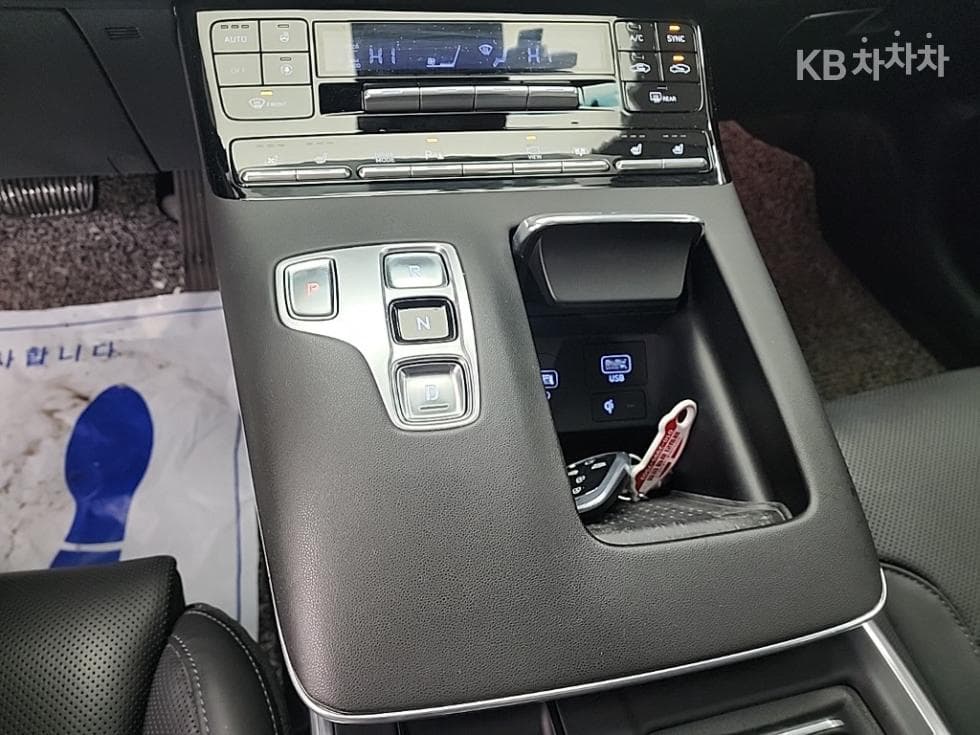 Hyundai The New (facelift) Grandeur (Azera)2.5 Exclusive - 8