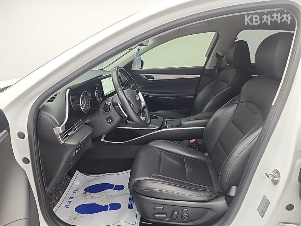 Hyundai The New (facelift) Grandeur (Azera)2.5 Exclusive - 11