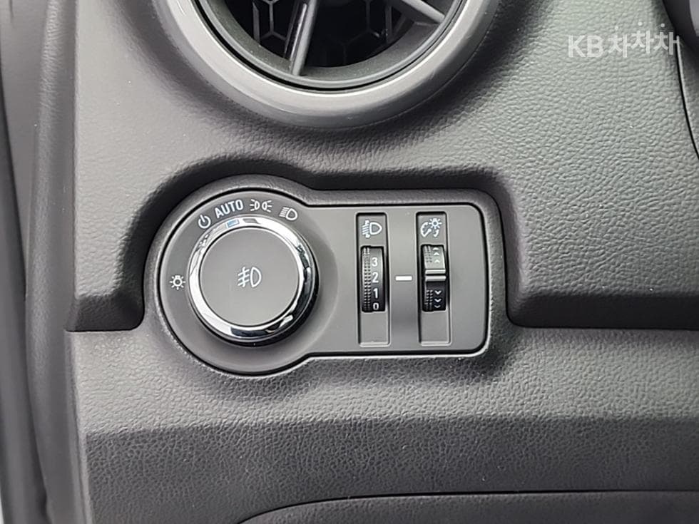 GM Korea Chevrolet Trax1.4 LT Deluxe - 16