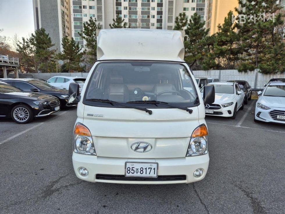 Хюндай Porter 2 Удължено междуосие Super Cab Wing Body Ръчна PLUS - Image 1