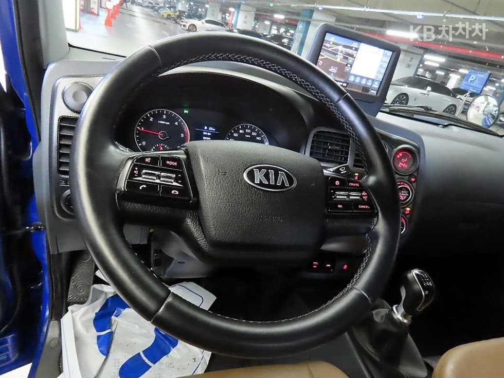 Киа The New (фейслифт) Бонго 3 (лек)파워게이트 1.2Тон 수직형(2단) Королевска кабина Удължено междуосие GL - 8