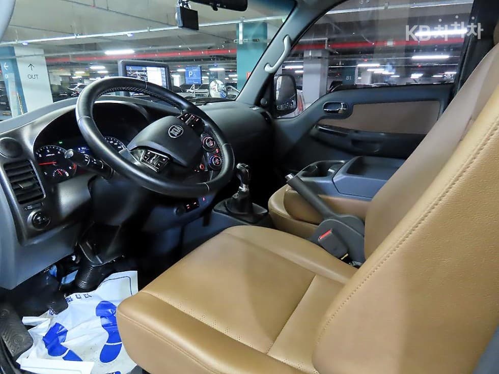 Киа The New (фейслифт) Бонго 3 (лек)파워게이트 1.2Тон 수직형(2단) Королевска кабина Удължено междуосие GL - 10