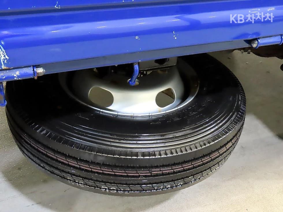 Киа The New (фейслифт) Бонго 3 (лек)파워게이트 1.2Тон 수직형(2단) Королевска кабина Удължено междуосие GL - 16