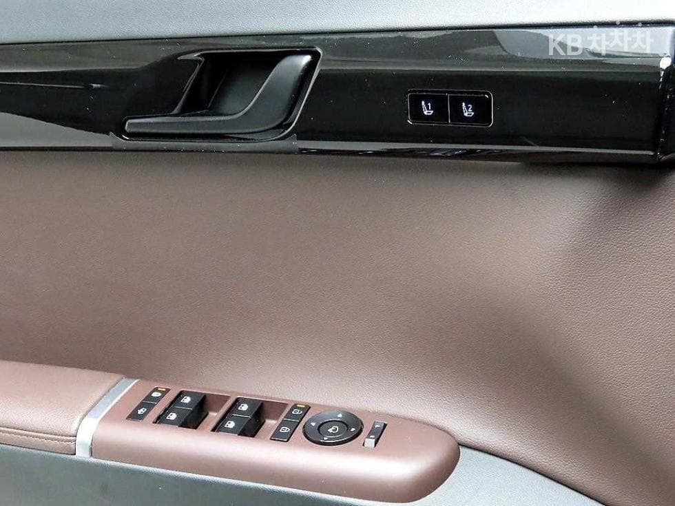 Хюндай Ди Всеново Grandeur (Azera) Хибрид1.6 Турбо Бензин Exclusive - 10