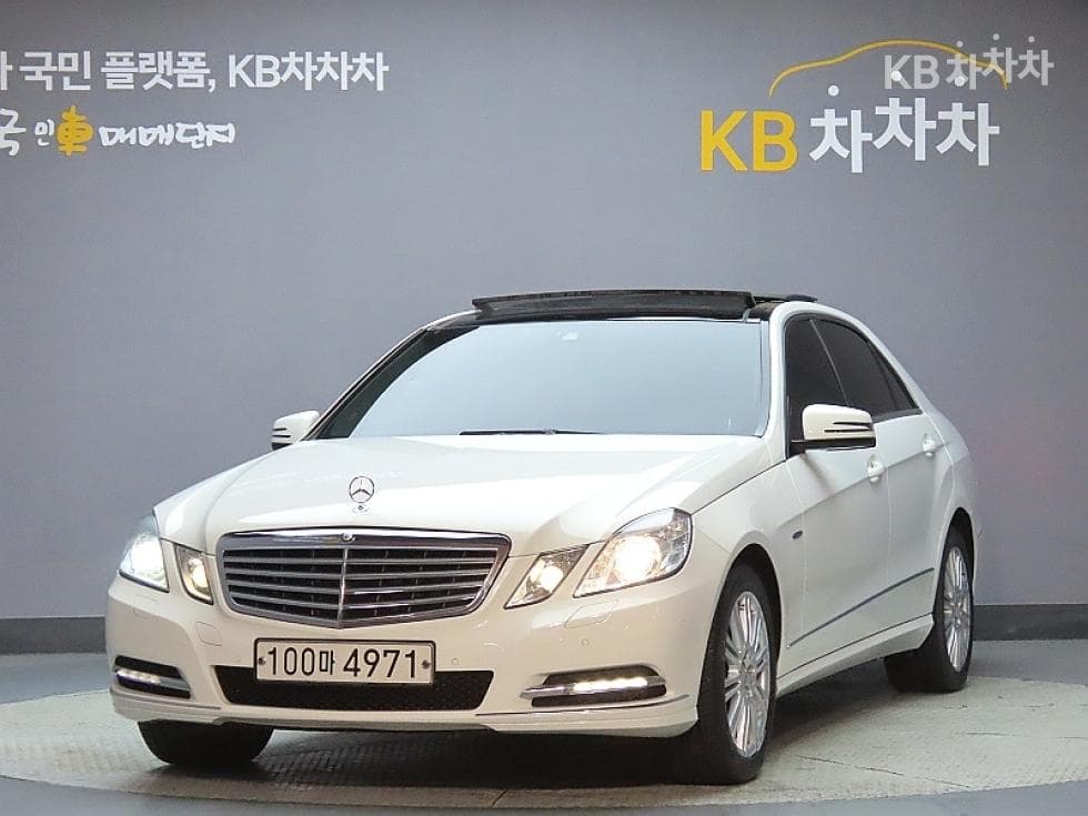 Mercedes-Benz New E-Class E300 엘레강스 W212(09~13) - Image 1