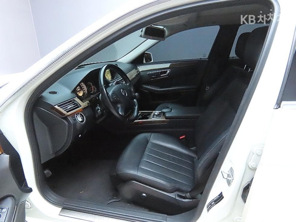 Mercedes-Benz New E-ClassE300 엘레강스 W212 - 10