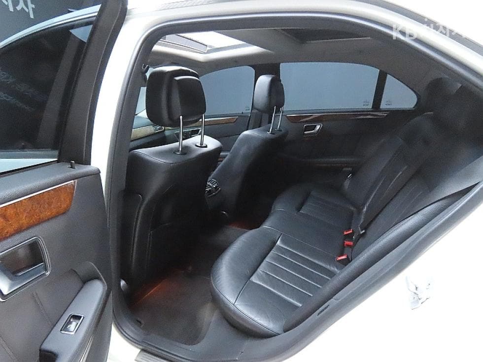 Mercedes-Benz New E-ClassE300 엘레강스 W212 - 11