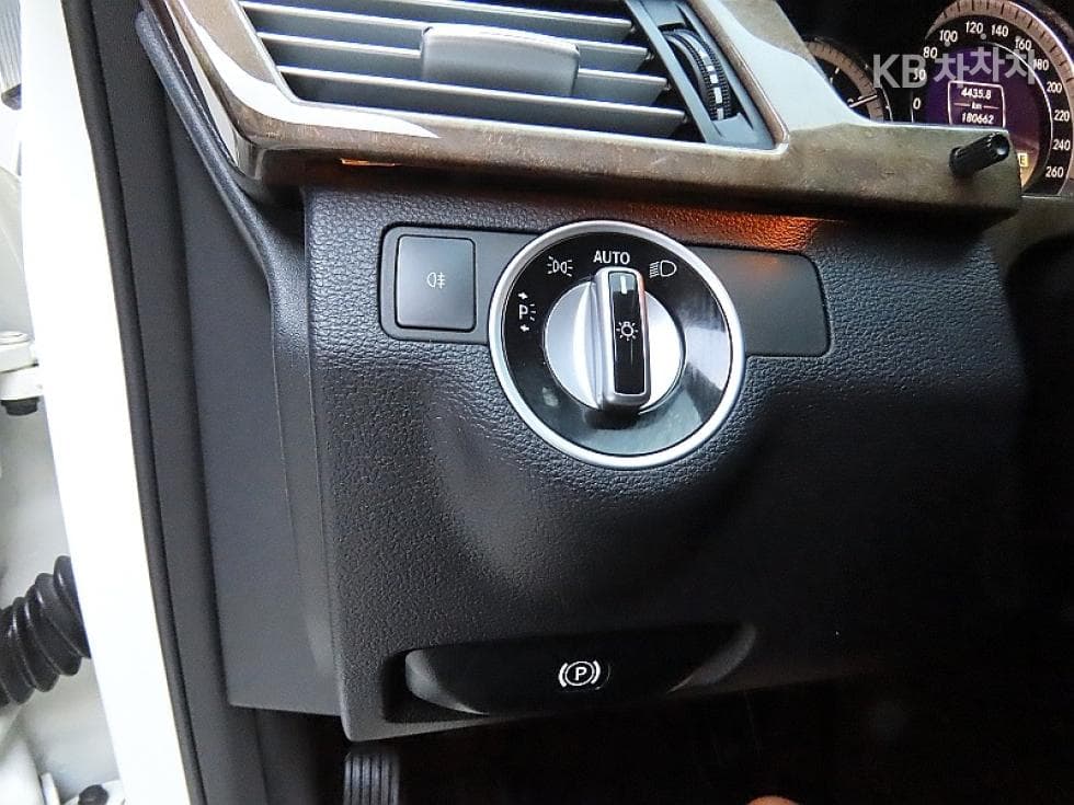 Mercedes-Benz New E-ClassE300 엘레강스 W212 - 12