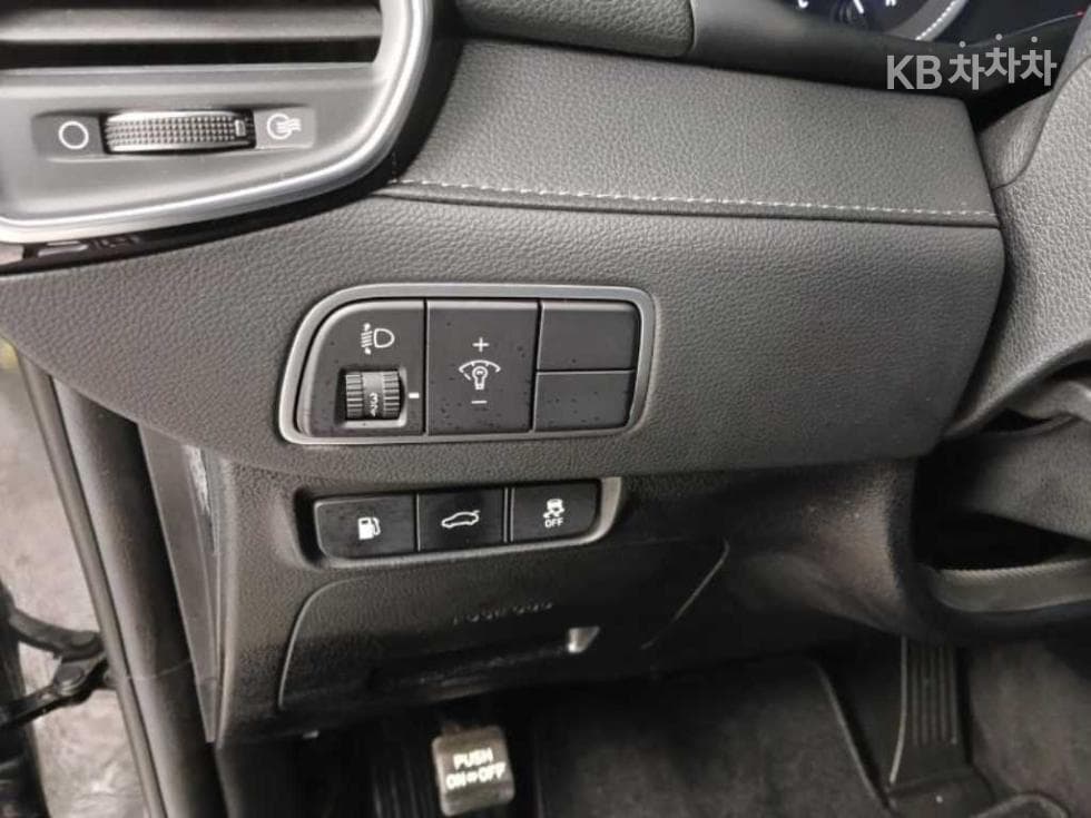 Hyundai Grandeur (Azera)IG2.4 Modern Standard - 12