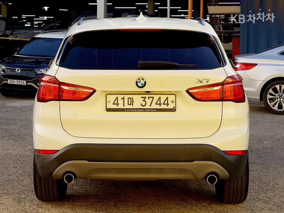 BMW X1 (F48)xDrive 20d xLine SE - 3