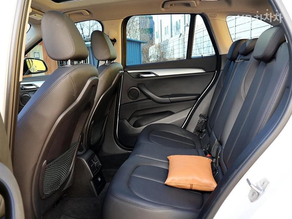 BMW X1 (F48)xDrive 20d xLine SE - 10