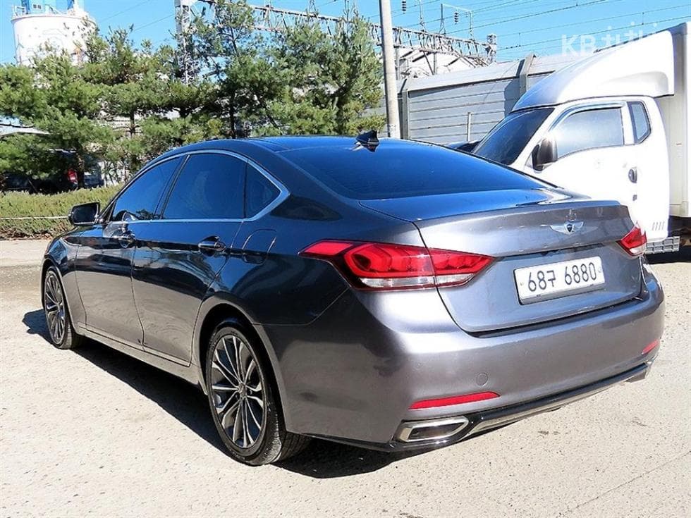 Хюндай ДженезисDHG330 Premium - 3