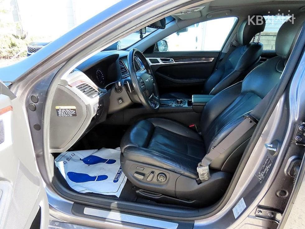 Хюндай ДженезисDHG330 Premium - 5